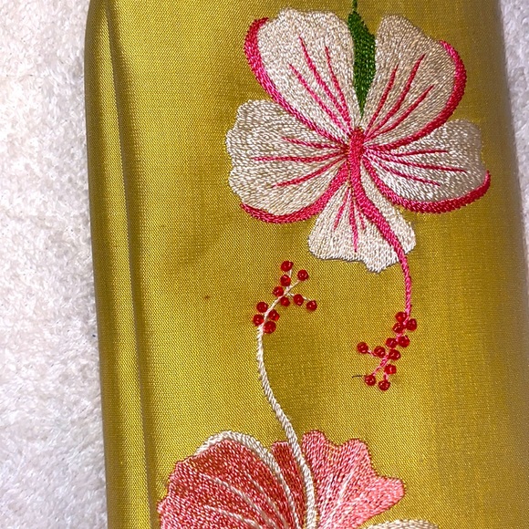 Vintage Chan Luu Small Wallet With Embroidered Flowers & Beaded Design - Picture 6 of 6